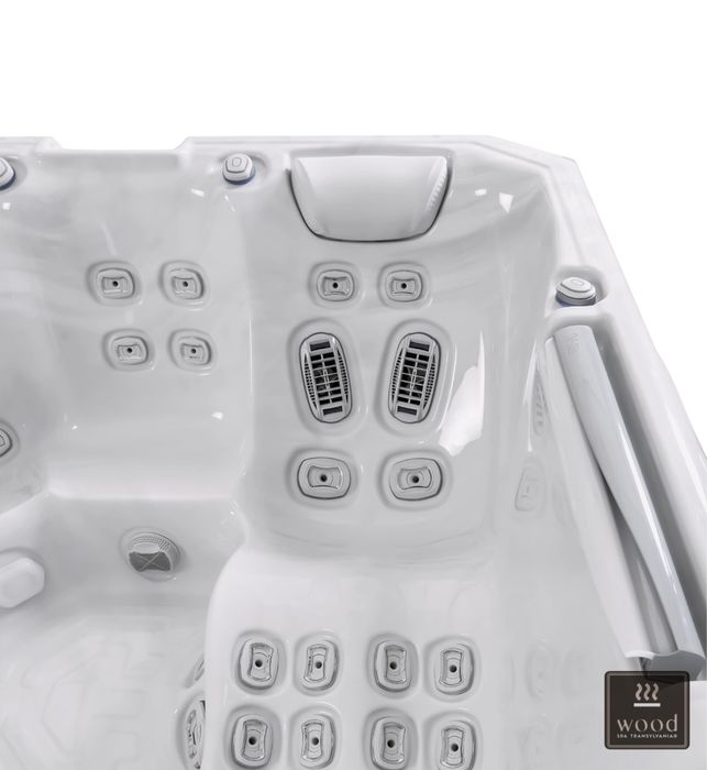 Makalu Life DELUX - Wellis - Jacuzzi - Minipiscina