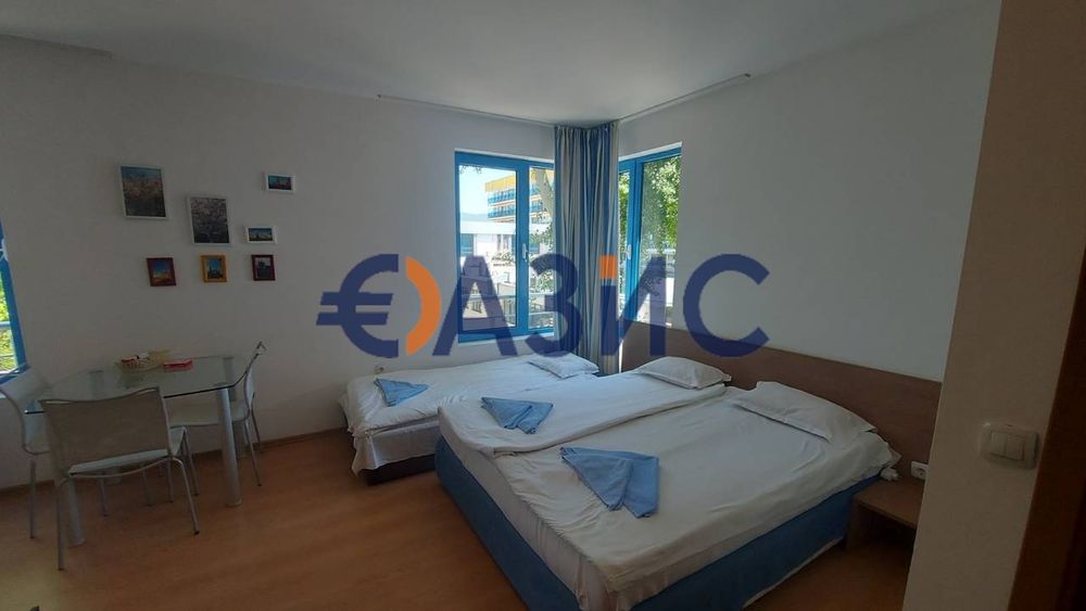 Продава се Едностаен апартамент в к.к. Слънчев бряг - 40 кв.м за 1300 €/кв.м - Снимка #2