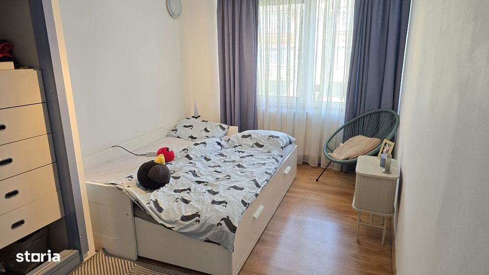 Vand apartament 3 camere decomandat Deva, Dorobanti, etaj 1, mobilat