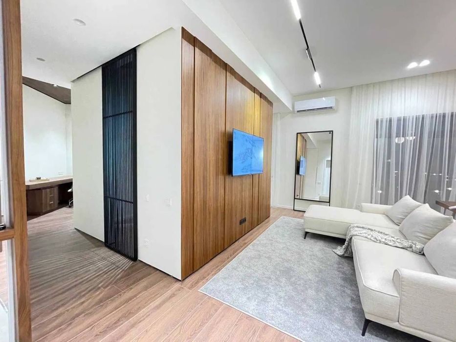 ЖУ Parisien сдается 2х комнатная квартира с Авторским ремонтом!