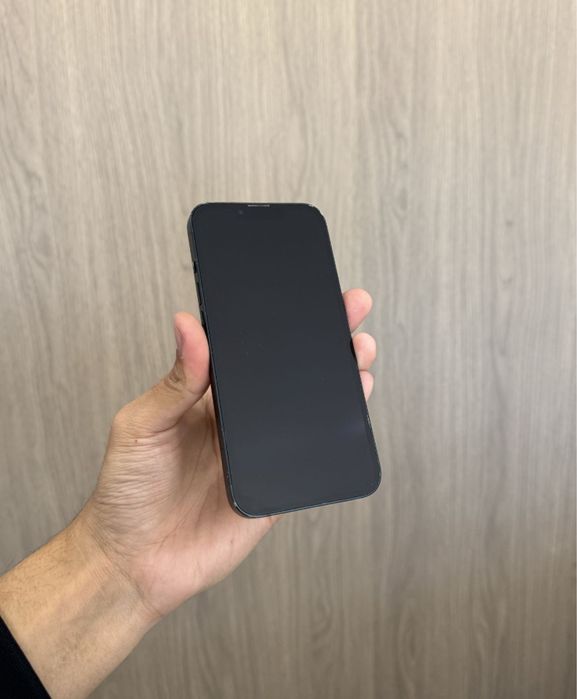 Продам Айфон 13 128gb