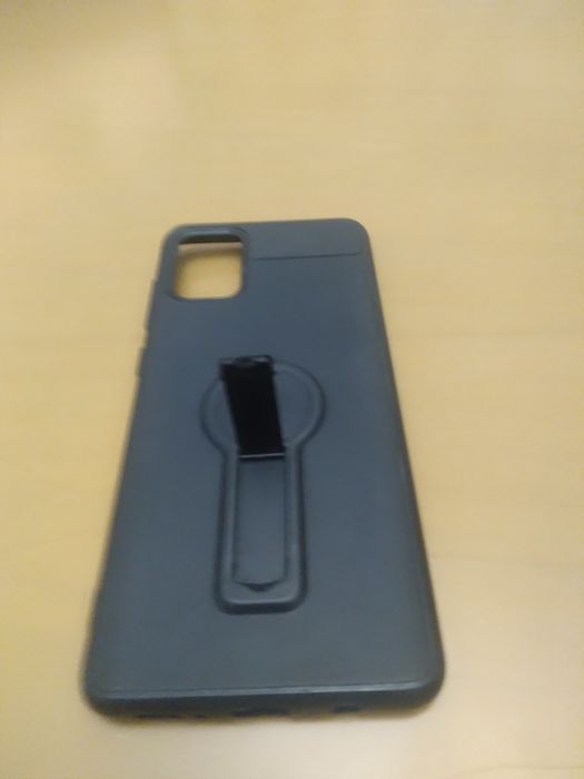 Продам чехол . Новый .