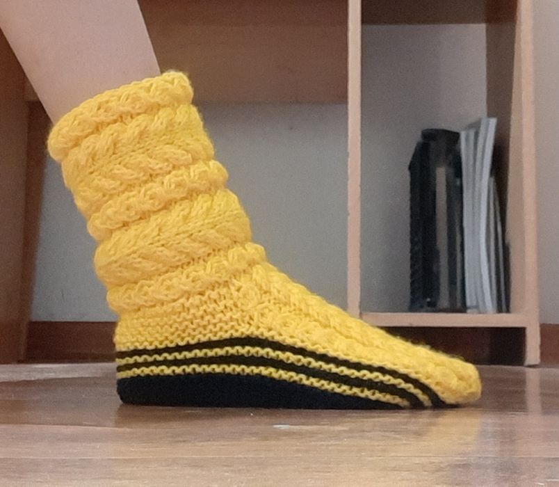 Вязоные носочки сапожки
