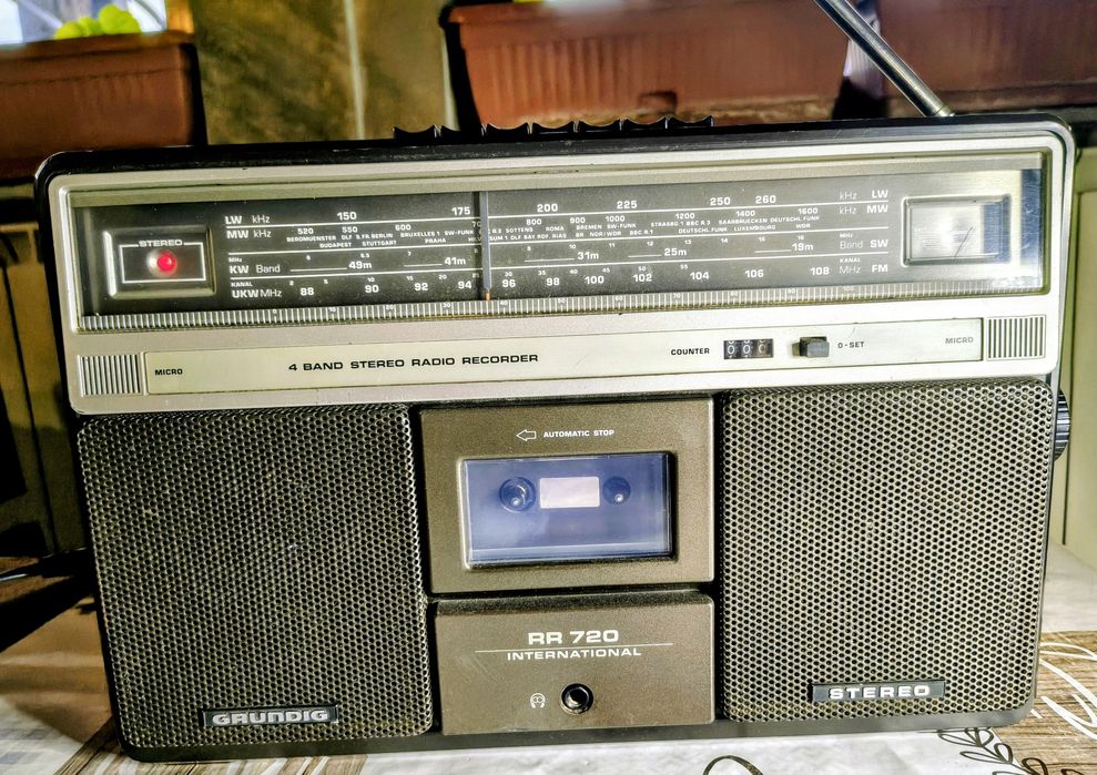 Радиокасетофон Grundig Rr 720