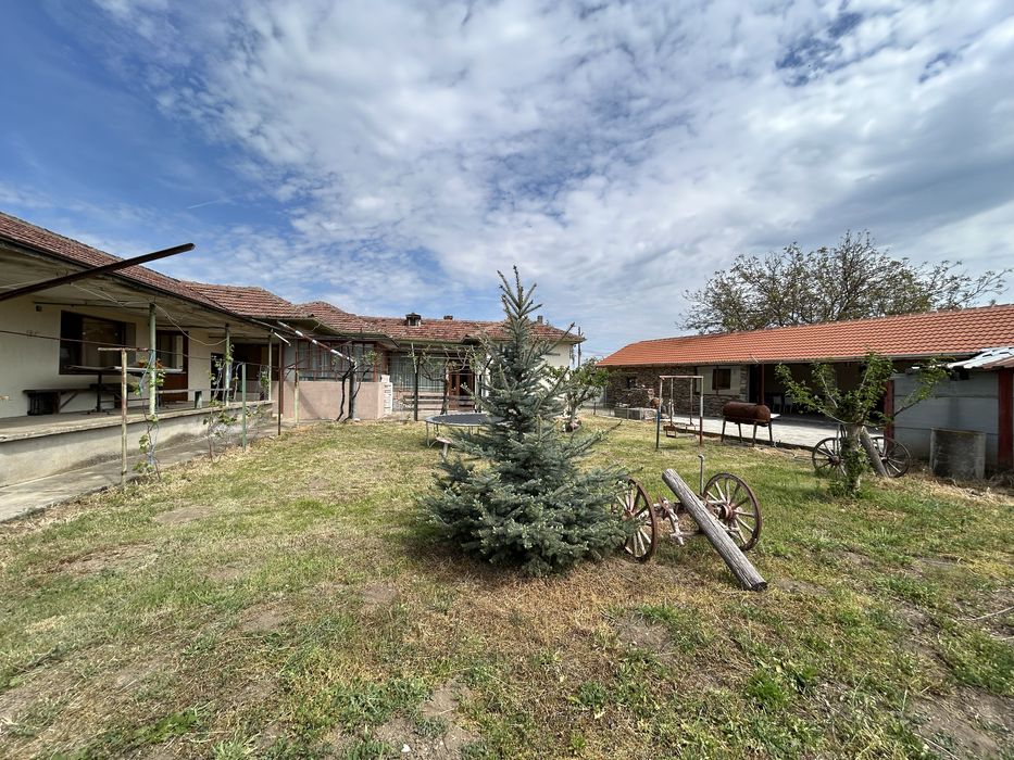 ИМОТИ Силистра представя къща в гр. Алфатар