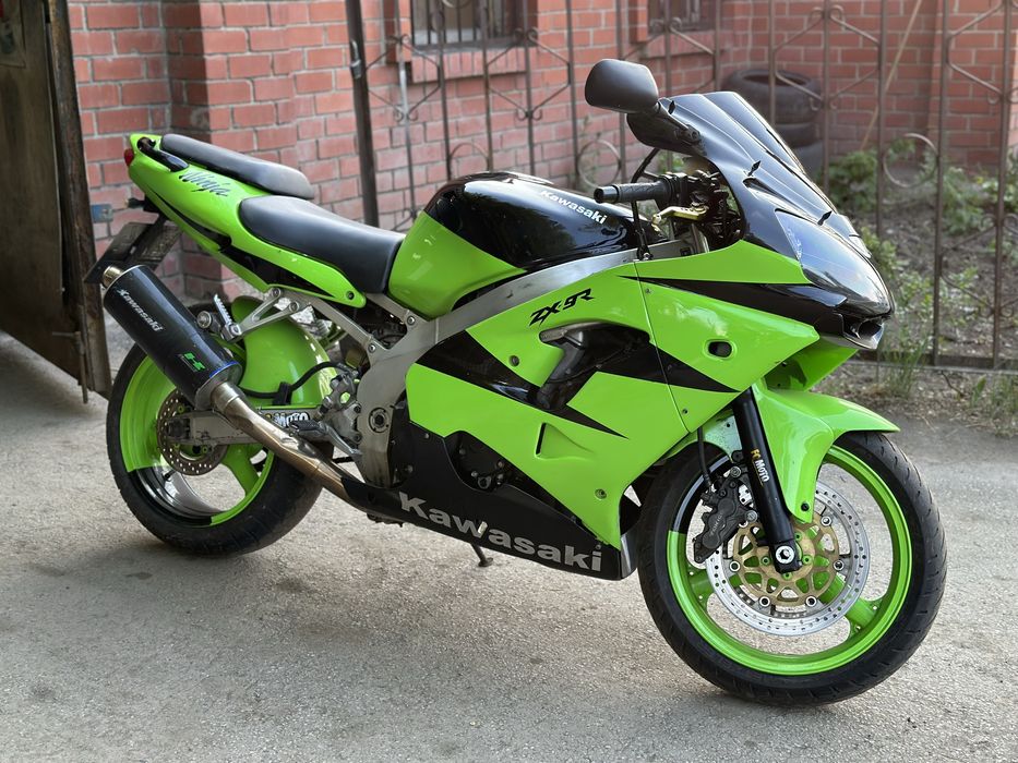 Продам kawasaki zx9r
