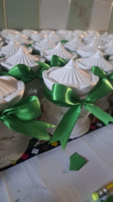 Бонбонерки, той табақ, шкатулки