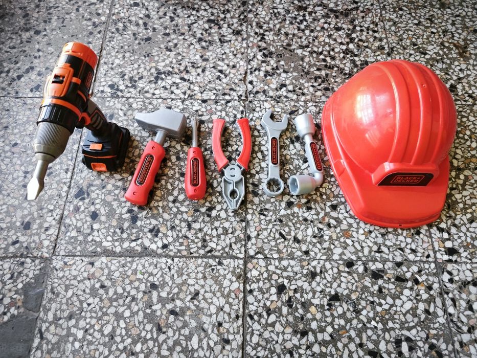 Детска маса за майстори Black and Decker