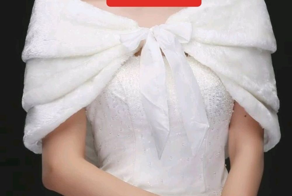 TOATE NOI NEPURTATE!trena; capa stil ș