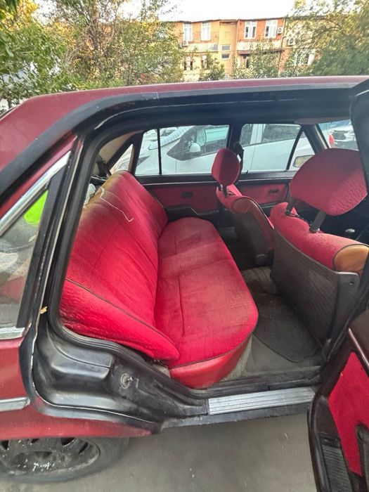 Audi 100 c2 -2.2 литров