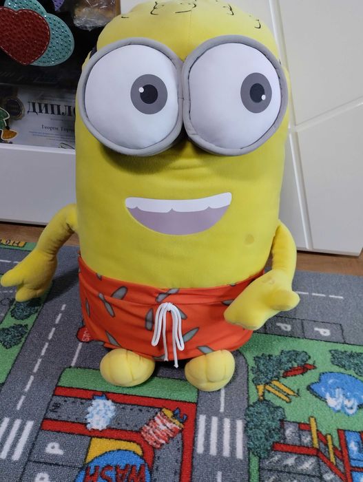 Голяма плюшена играчка