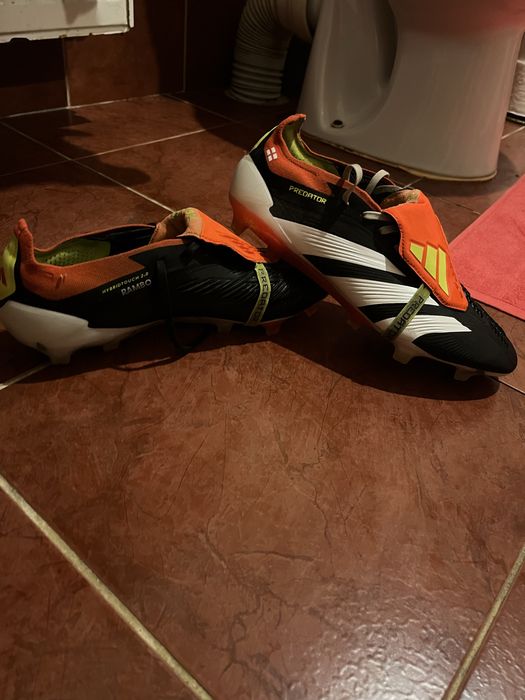 Ghete fotbal adidas predator custom