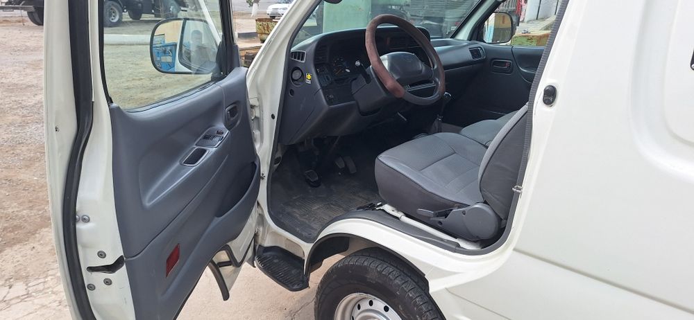 тойота  ниасе  фургон 2003  йил