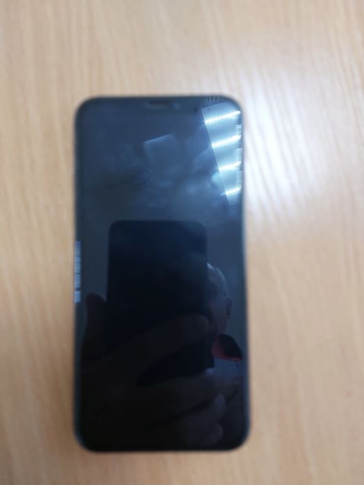 Продам Iphone XS