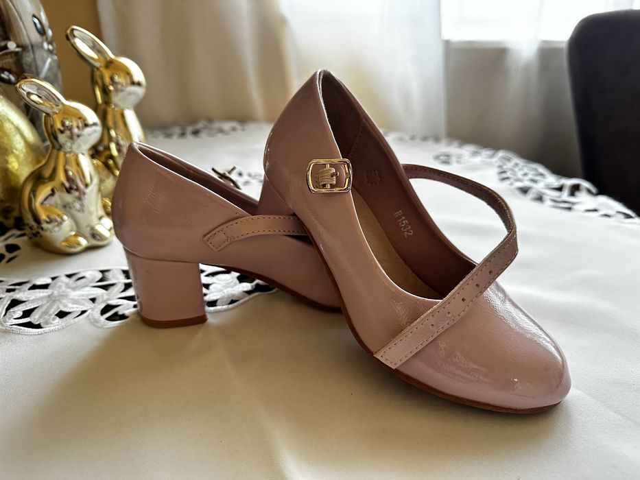 Pantofi eleganti fetite