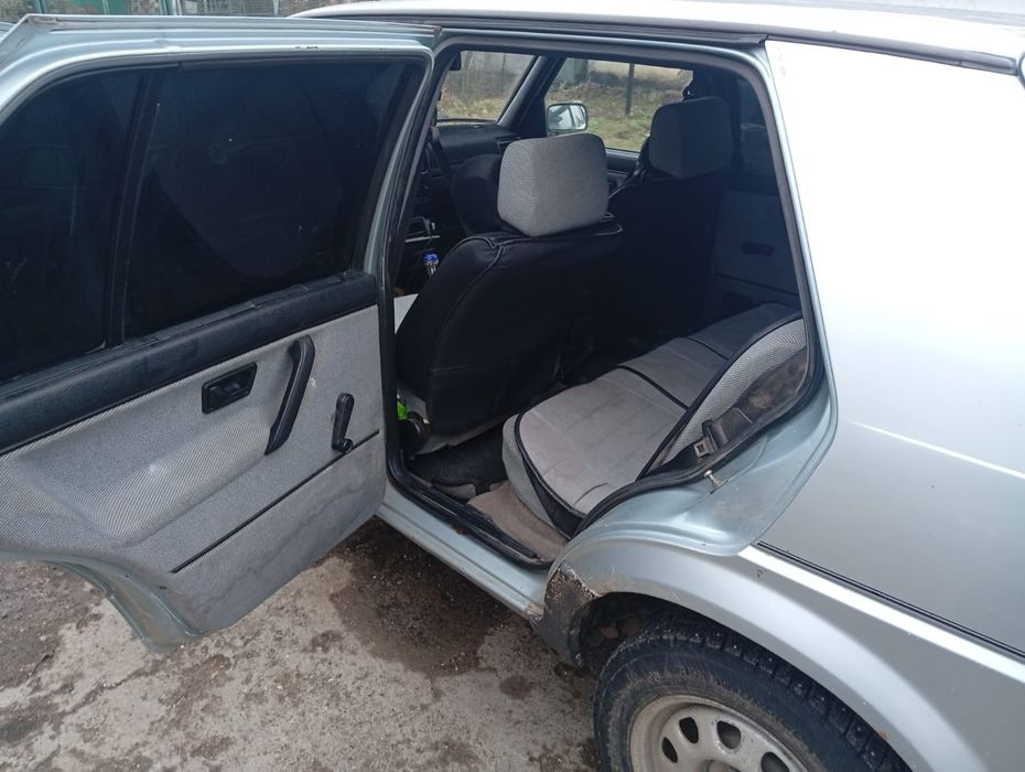 Гольф 2 . На корбюраторе.