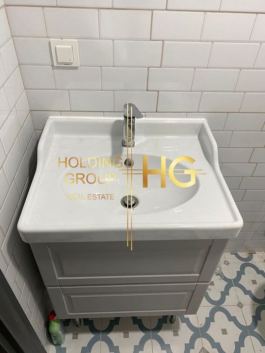 Продава се Тристаен апартамент в Варна, Център - 97 кв.м за 2578 €/кв.м - Снимка #9