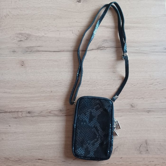 Чанти от естестена кожа