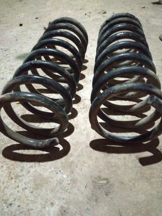 Uaz patriot oldi purjina sotiladi