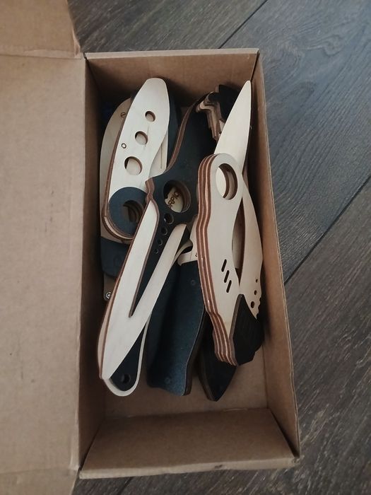 Продаю игрушечные ножи из дерева