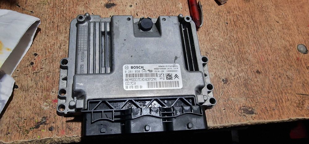 Calculator Motor Citroen C3 C4 1.6HDI 2015 cod 9807885980