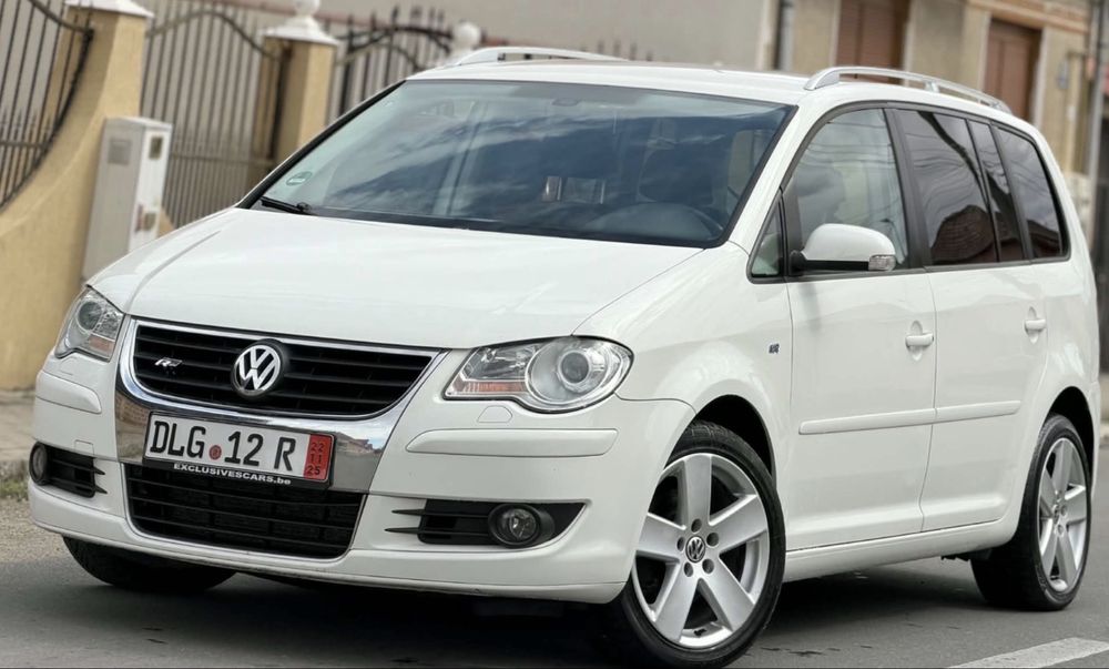 VW Touran 2009 7 locuri model rline 2.0 cu un ax