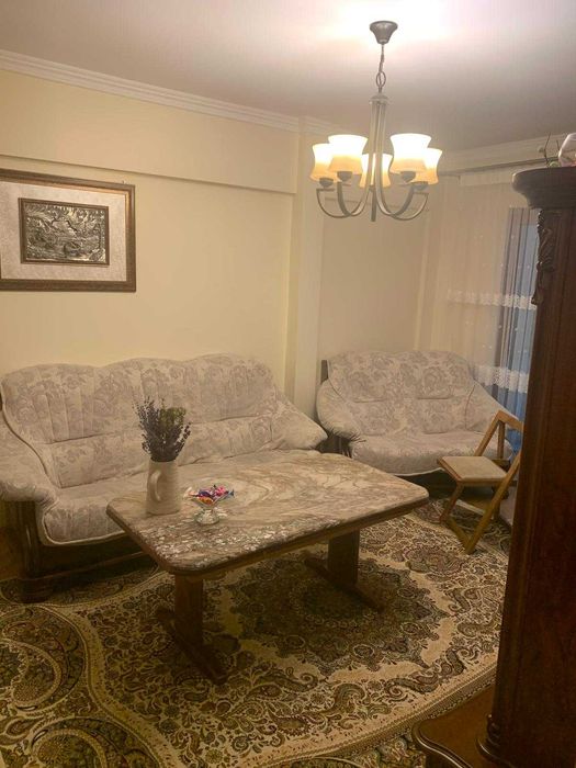 De vanzare apartament 4 camere