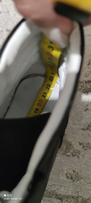 Черни високи обувки