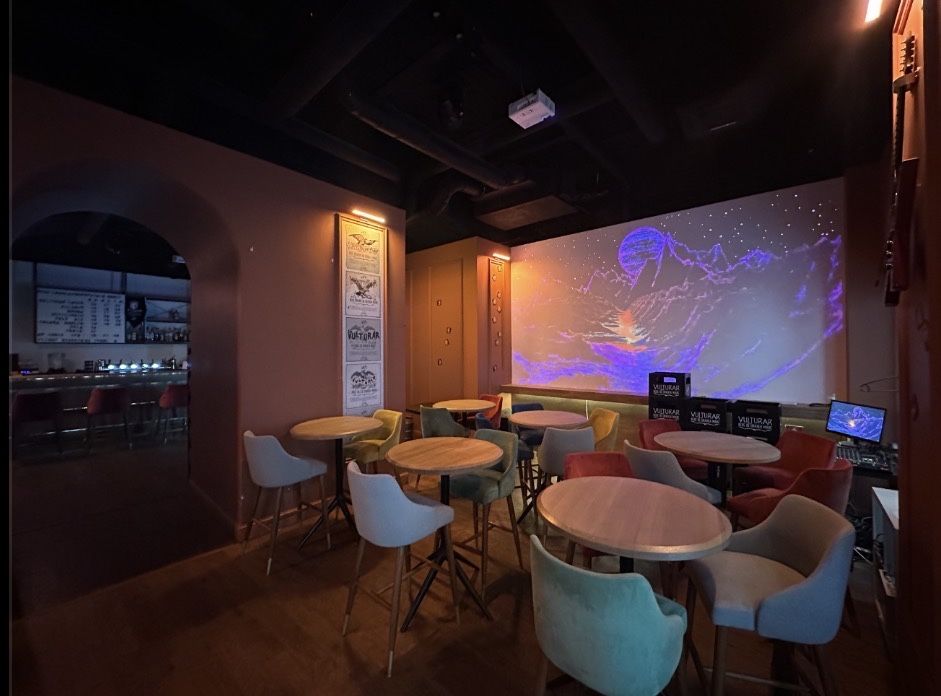 Mese rotunde bistro — blat lemn, picior central metalic | 10 buc