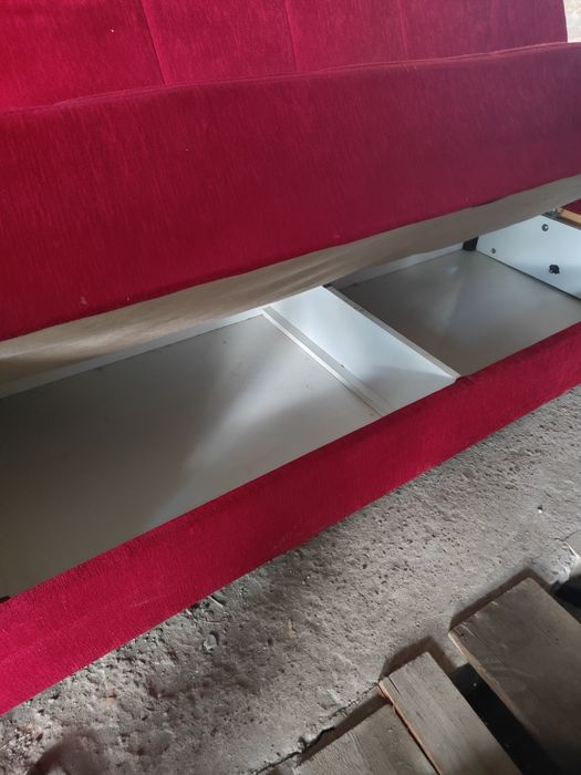 Срочно продам диван