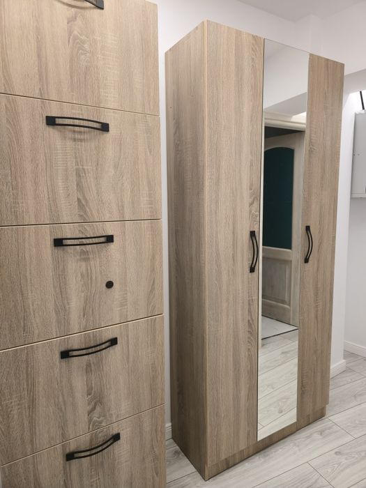 Mobina din PAL pentru hol