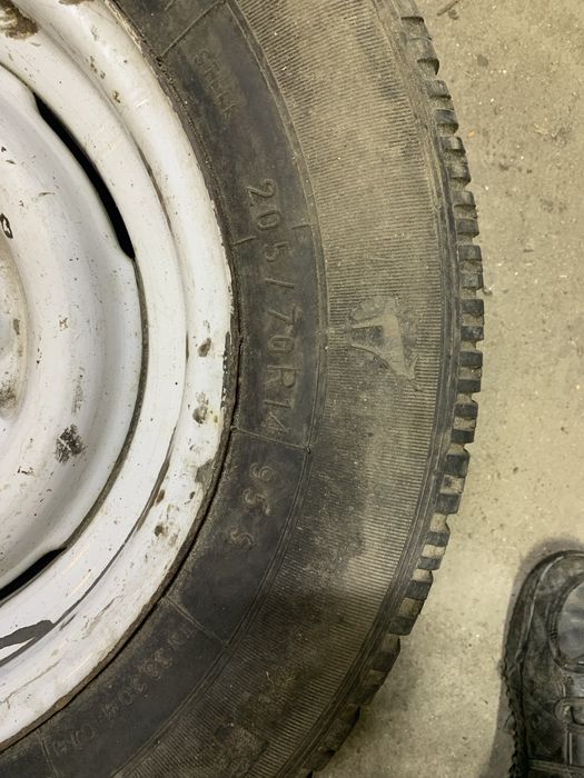 запаска  Волга Нива Suzuki