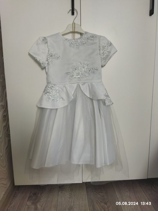 Нарядное платье для девочки