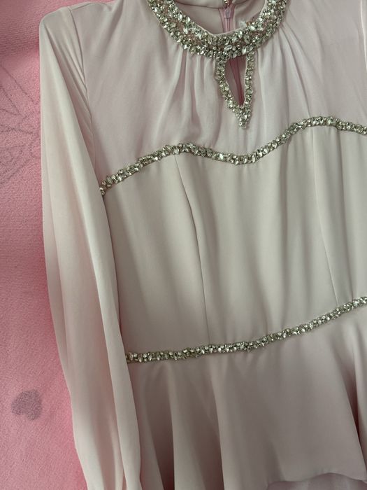 Turkiya 40 razmer vecherniy ko’ylak sotiladi