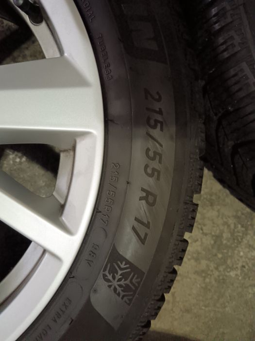 Set jante aliaj prindere 5x112 et 45 cu anvelope 215/55/17 audi Skoda vw seat