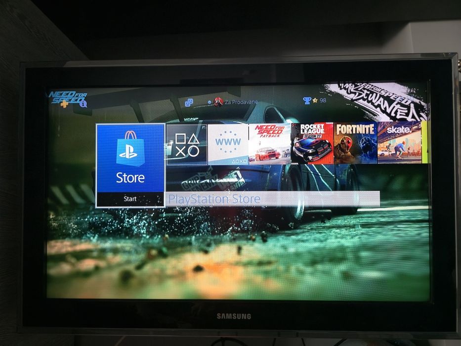 PS4 PRO 1TB + 2 Джойстика + Стойка + ТОП Игри (FIFA22, TopSpin 25, It Takes Two