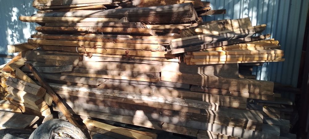 Продаю строительные брусья и дрова
