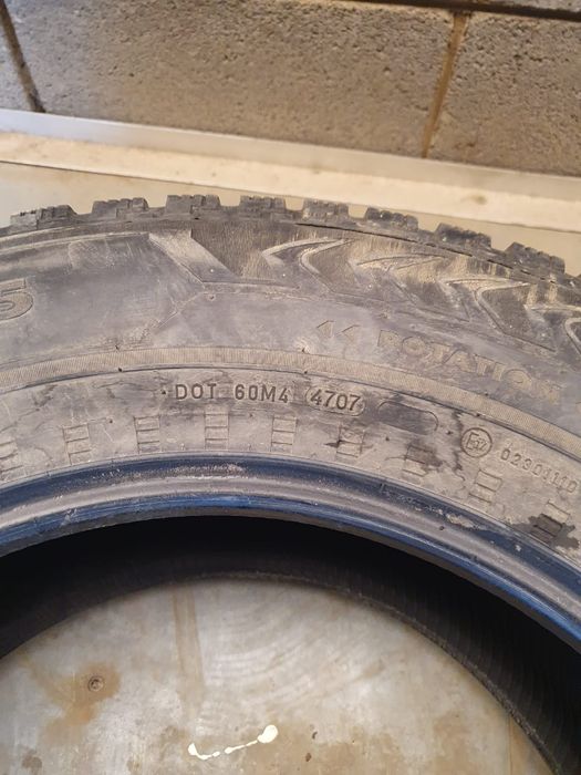 Продам шины в хорошем состоянии.