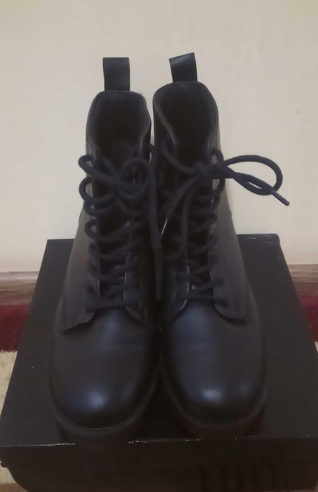 продажа новые ботинки