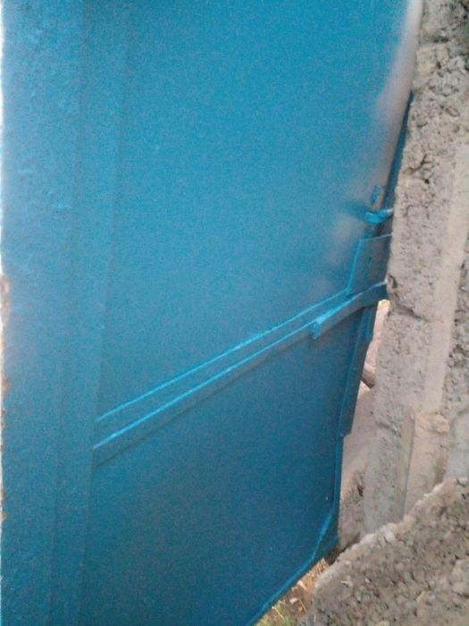 Продам ворота  гаражные