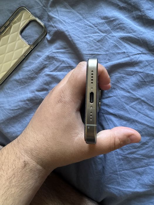 Айфон 15 про 128 ГБ Титан