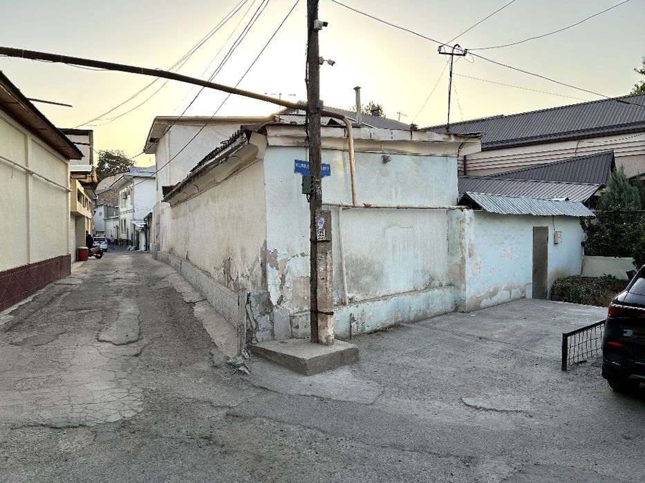 Участок для строительства в махалле Ю.Ражабий (Метро «Космонавтов»)