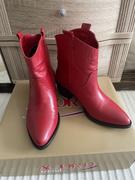 Продам осень обувь