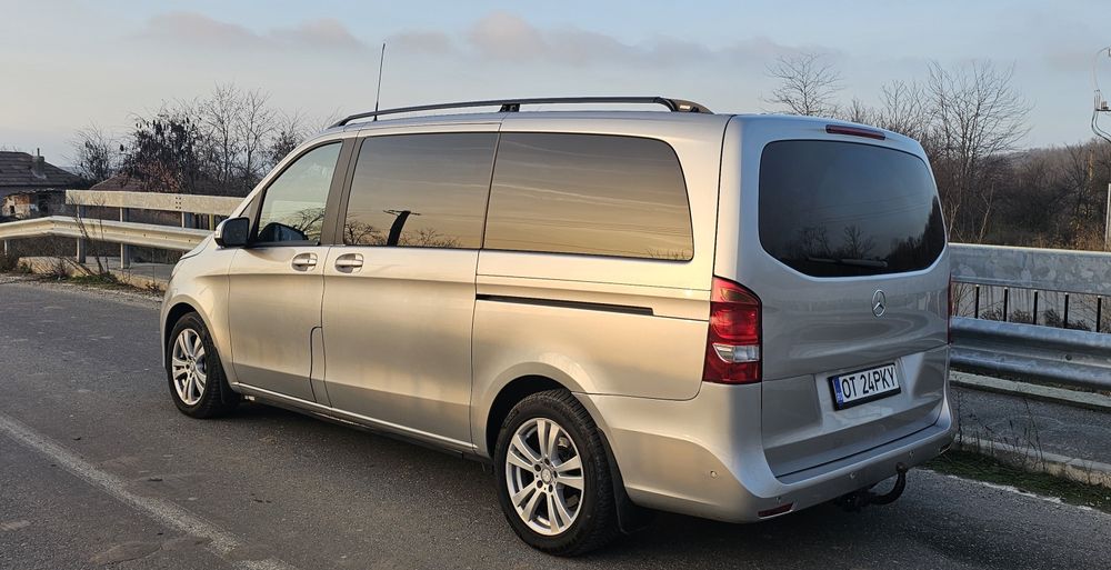 Mercedes V220 / Usi laterale pe ambele parti / clima pe spate