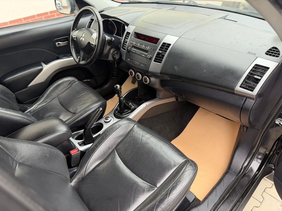 Mitsubishi Outlander 2.0 tdi 140 caii 4x4