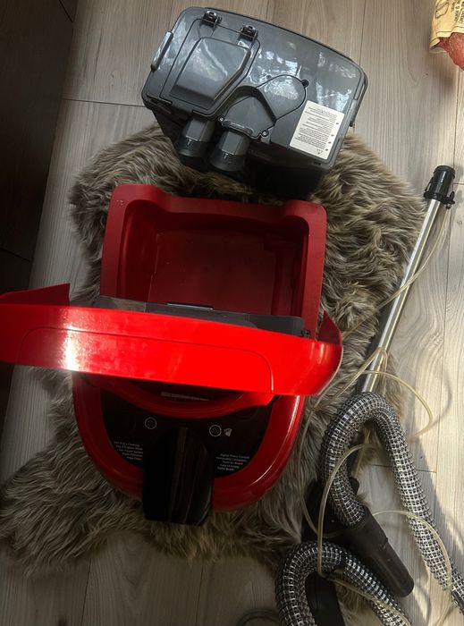 Aspirator Bosch cu funcție de spălare