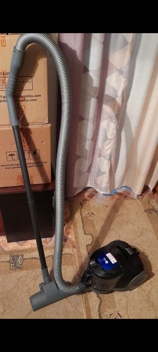 Продам пылесос LG
