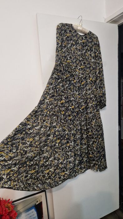 Rochie, mas. M, Zara