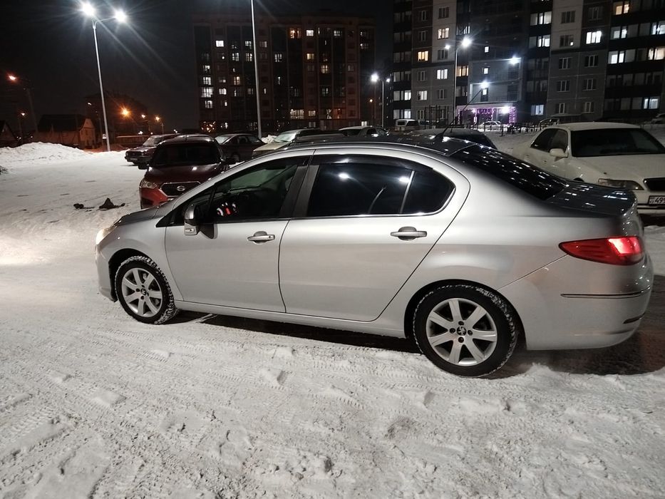 Продам срочно машину