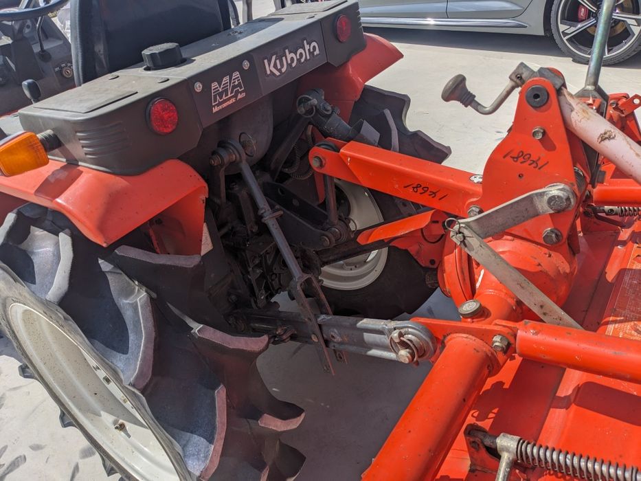 Tractor japonez kubota  4x4